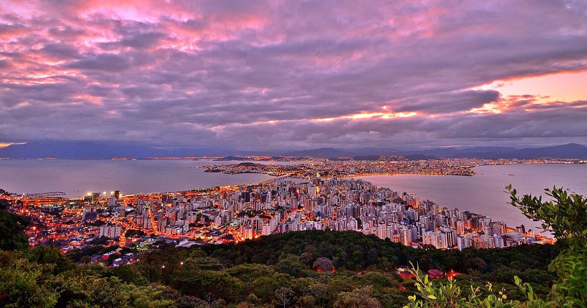 Empresas de Florianópolis no digital: como ganhar relevância antes de aumentar o orçamento