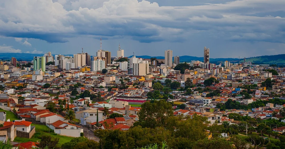 Empresas de Varginha: como reduzir a distância entre pesquisa, credibilidade e contato